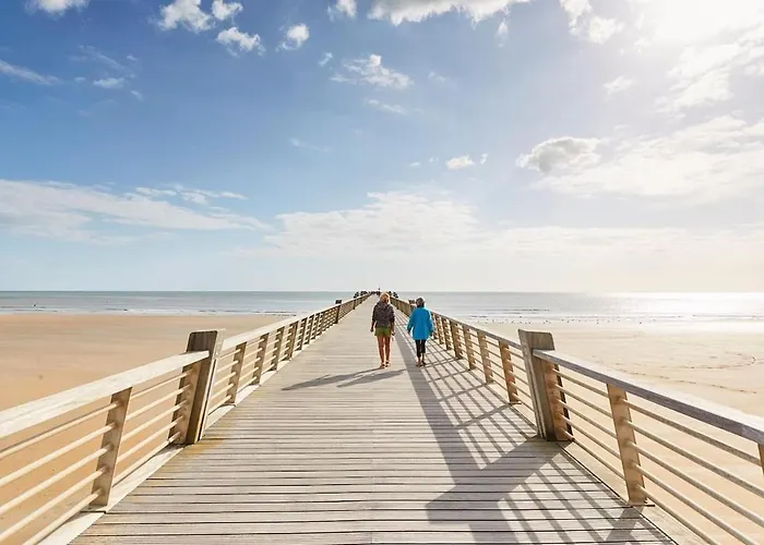 Bel Proche Des Plages Et Commerces
